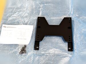 スペアタイヤ移設用のブラケット