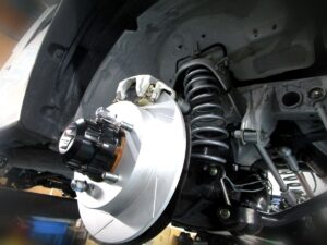 スリット入りのDIXCELフロントブレーキローター