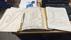 1980年代の手書きの走行ノートとコース図