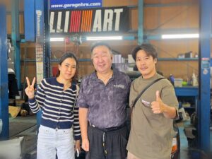 タイから来店したお客様と平山